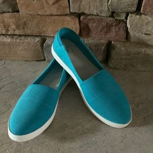 Size 7 Reef Women’s Turquoise Boat Shoe
